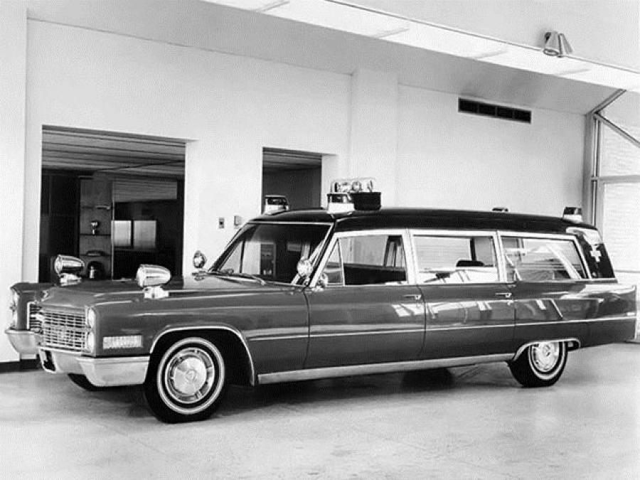  Cadillac Miller-Meteor Classic 42 Ambulance 1966 года  (фото 1 из 1)
